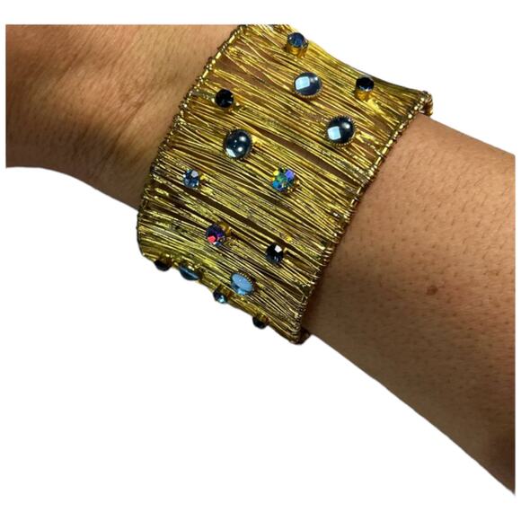 Textured Wire Cuff Bracelet with Blue Crystal Accents - Picture 11 of 11
